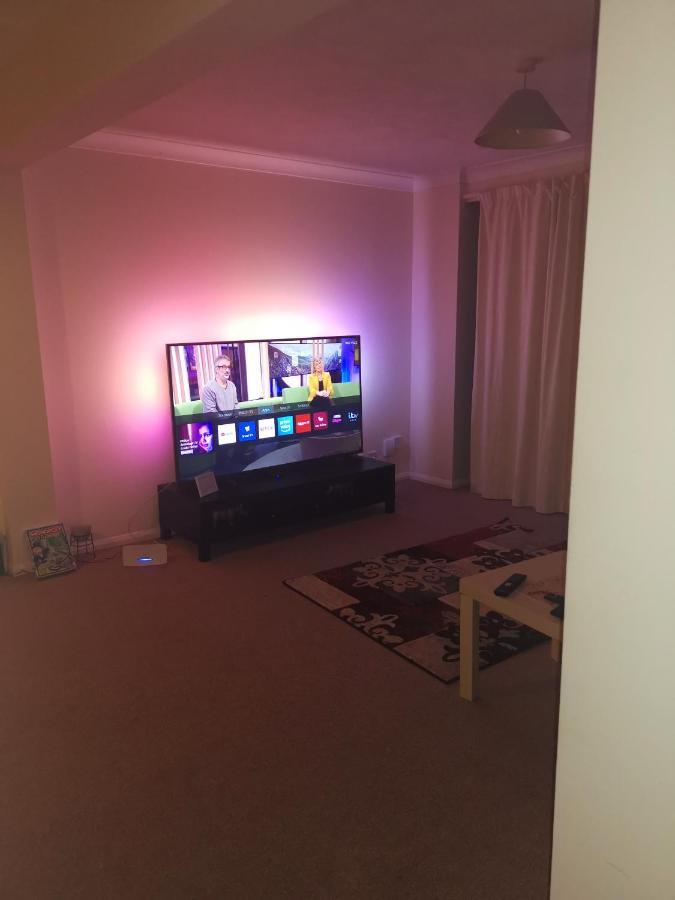 Spitaki Redhill (Surrey) Luaran gambar
